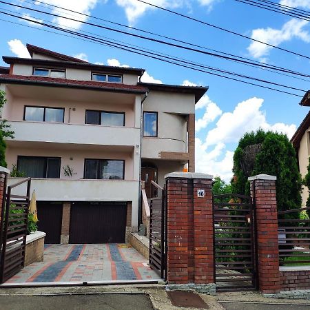 Ten'S Apartment - Spatios Si Linistit Cluj-Napoca Eksteriør billede