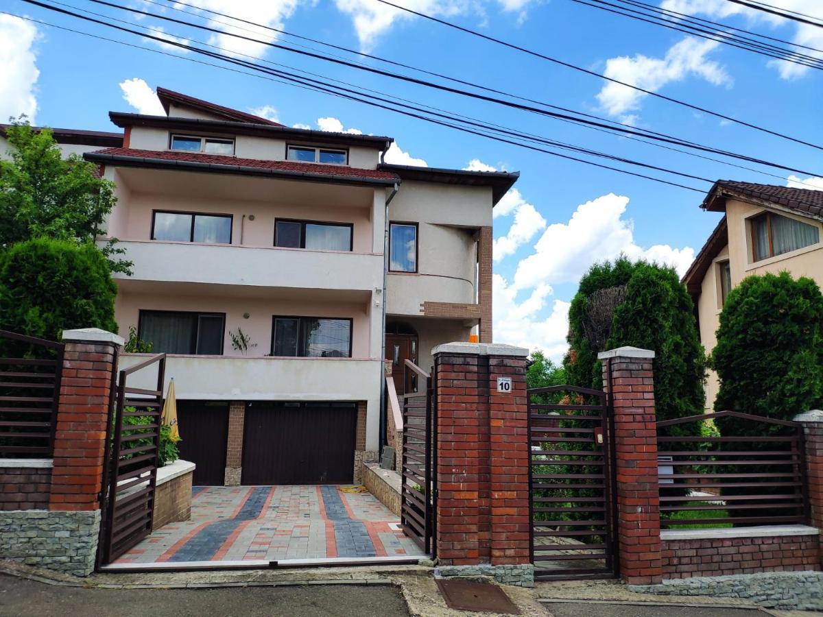 Ten'S Apartment - Spatios Si Linistit Cluj-Napoca Eksteriør billede